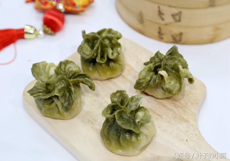 饺子怎么捏褶子慢动作,包饺子捏花边怎么捏