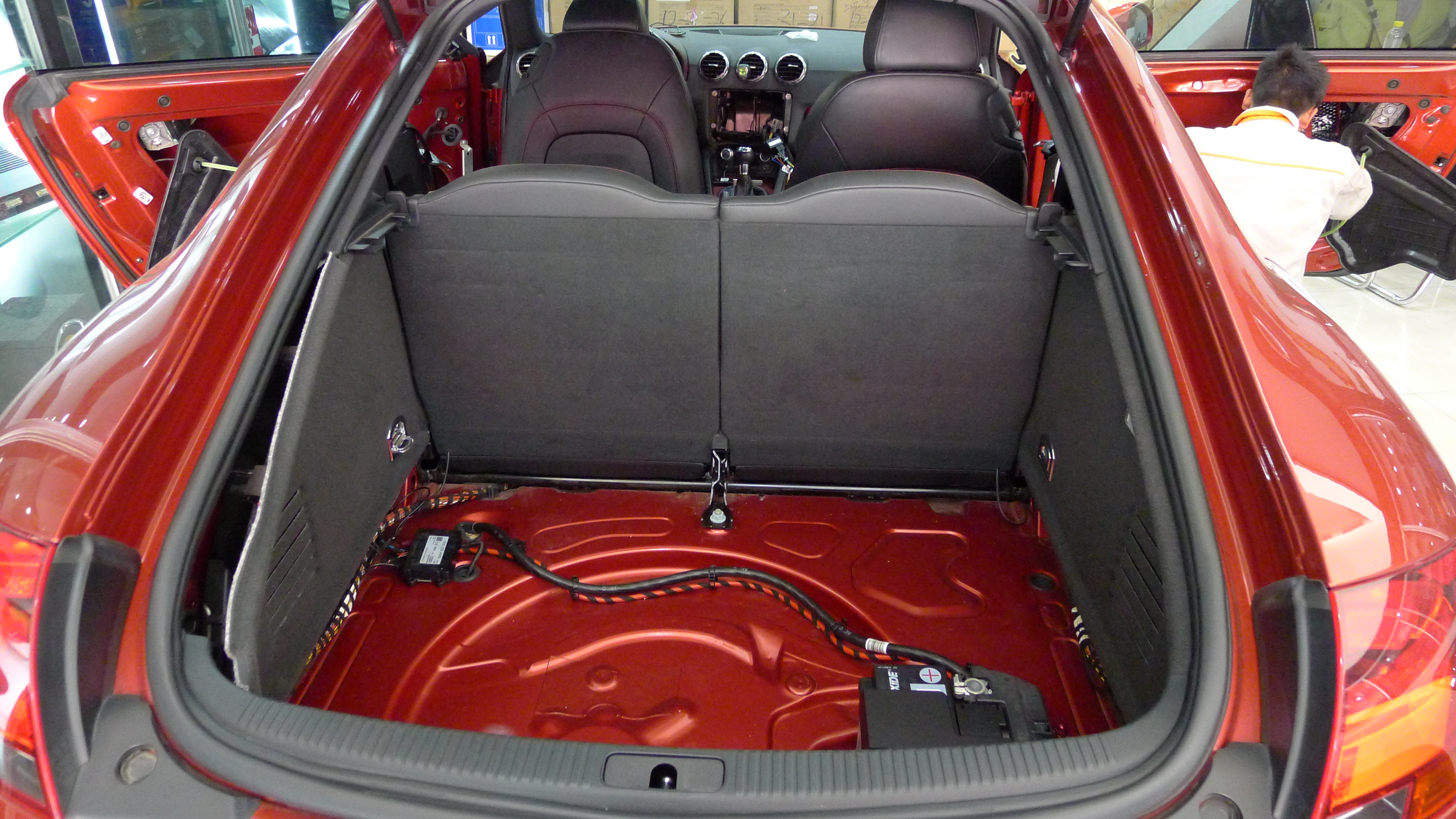 昆明奥迪tt设计,昆明奥迪tt内饰翻新