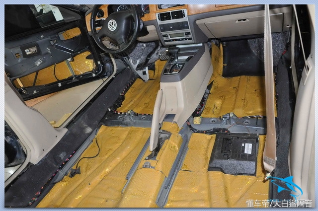 贵阳大众凌渡音响改装,贵阳元音改装汽车音响