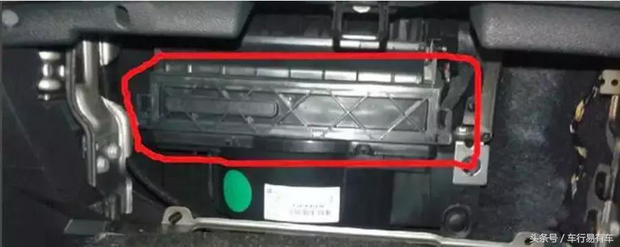 空调滤芯大概多久换一次比较好,空调滤芯一般是多久换一次