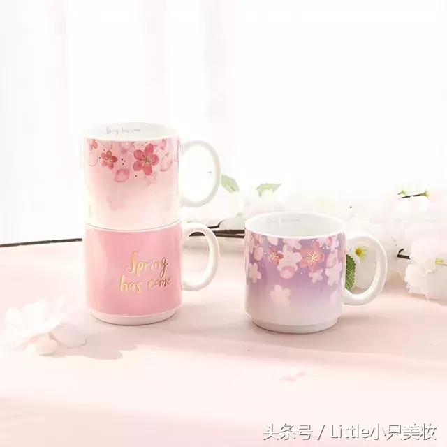 2018年樱花限定粉,2019年樱花限定品