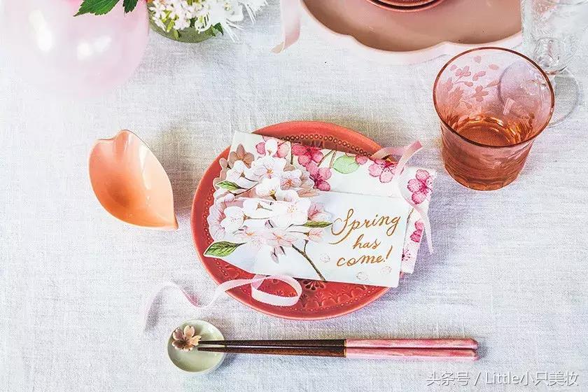 2018年樱花限定粉,2019年樱花限定品