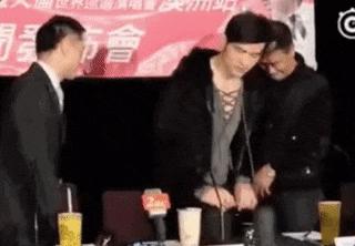 这位华语圈顶级音乐人，如今幸福的只剩奶茶和月半！