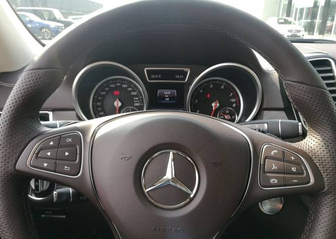 SUV也要追求豪华,奔驰GLE320动感型解析:美中略有不足