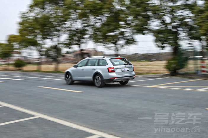 全新斯柯达明锐旅行试驾,18款顶配斯柯达明锐旅行