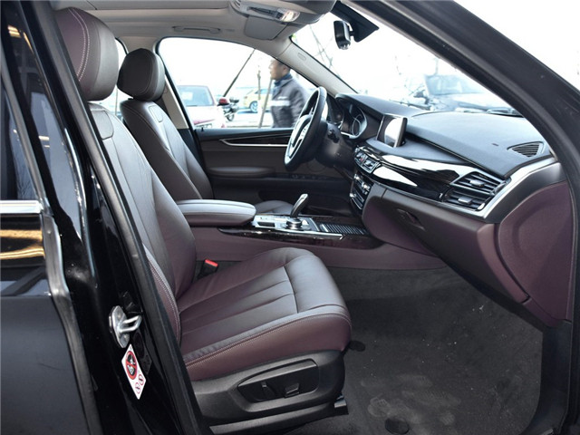 家用一辆宝马x5再配一辆什么车,2.0t的宝马x5是多少年轻人的梦