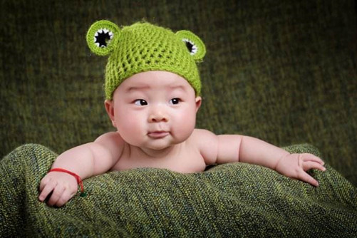 冬天宝宝发烧物理降温的正确方法,宝宝发烧物理降温还是口服退烧药