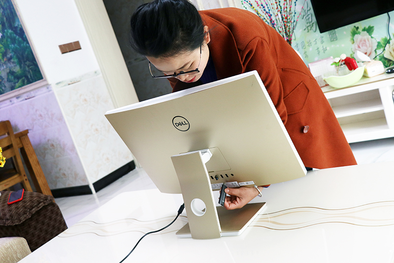 戴尔全面屏性能旗舰,戴尔轻薄全面屏笔记本