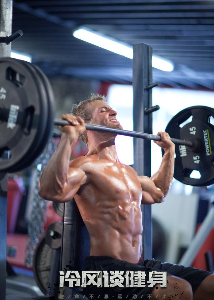 如何高效的练三角肌,三角肌后束练不大是怎么回事