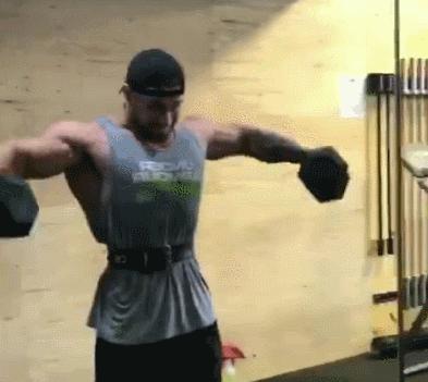 如何高效的练三角肌,三角肌后束练不大是怎么回事