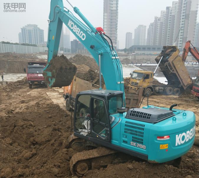 花60万买下110万房子现在后悔不已,花60万买二手挖机