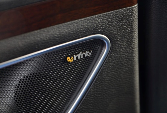 宝骏530与宝骏560的区别,宝骏530和宝骏560哪个好