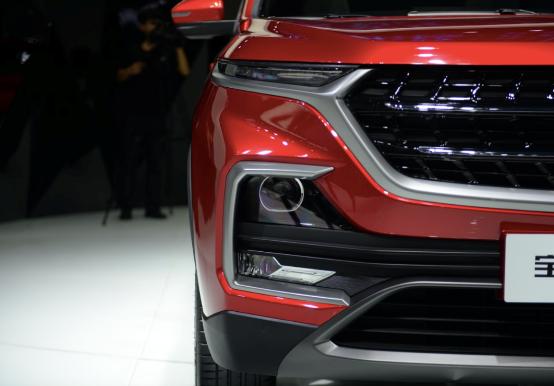 宝骏530与宝骏560的区别,宝骏530和宝骏560哪个好