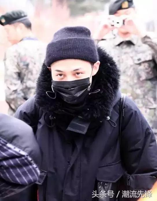 剃了板寸依旧帅气的男生,gd入伍后的样子