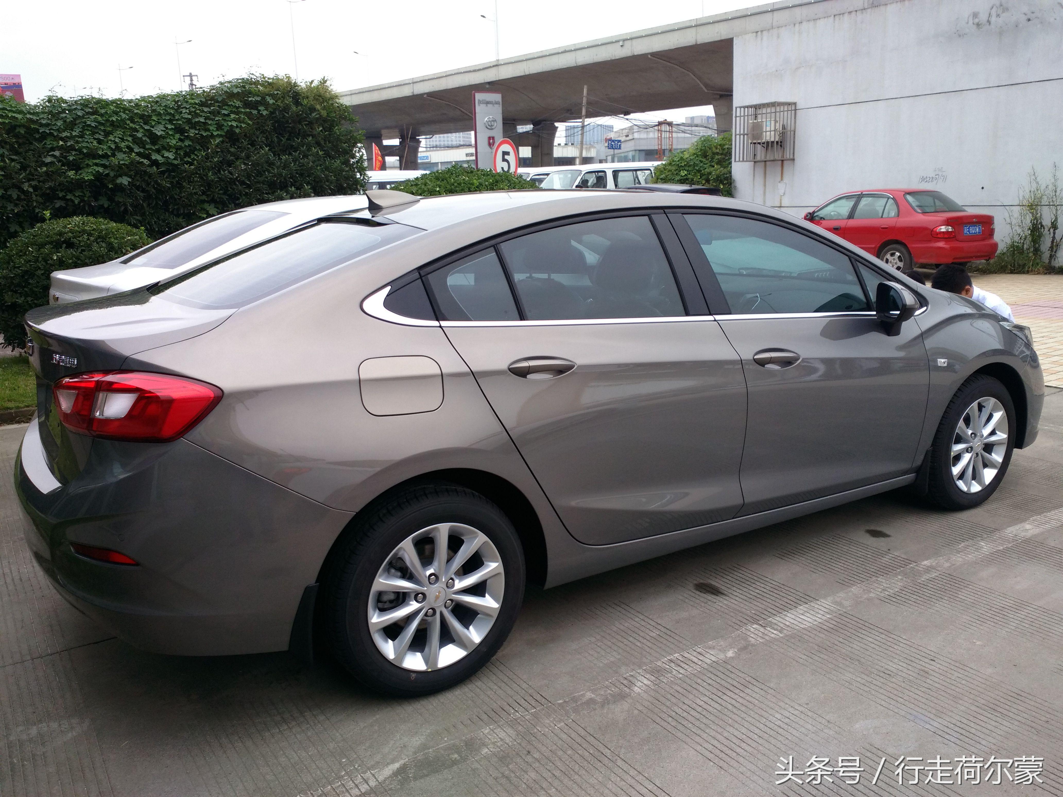 2015科鲁兹1.5经典自动挡真实油耗,14年雪佛兰科鲁兹1.8自动油耗多少