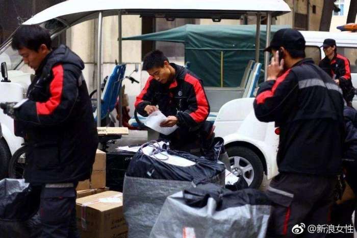 顺丰联名耐克冲锋衣,顺丰订购耐克