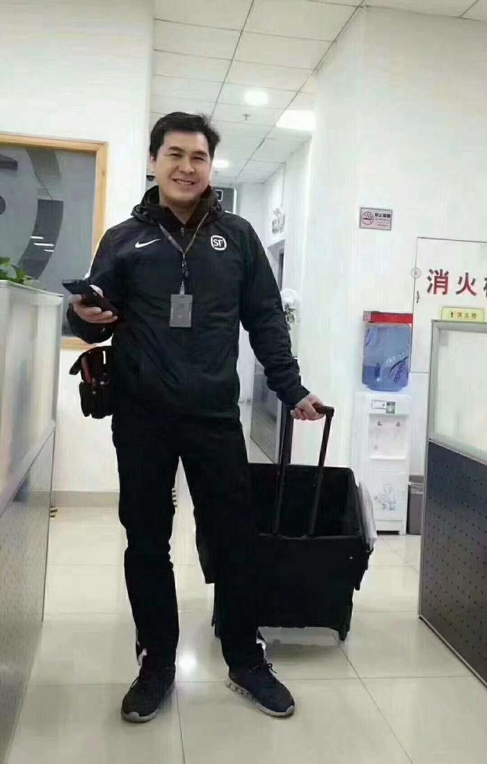 顺丰联名耐克冲锋衣,顺丰订购耐克