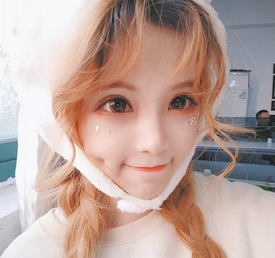 校花张雨婷抖音,校花之称的张雨婷