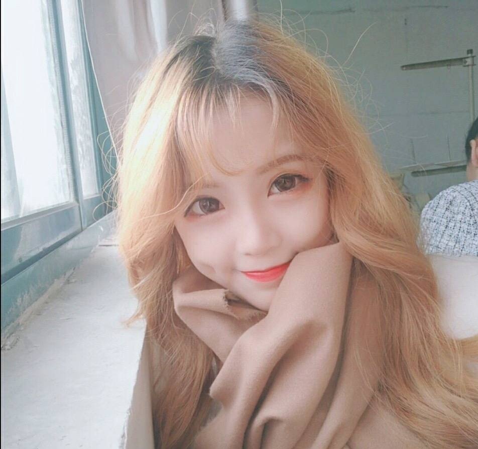 校花张雨婷抖音,校花之称的张雨婷