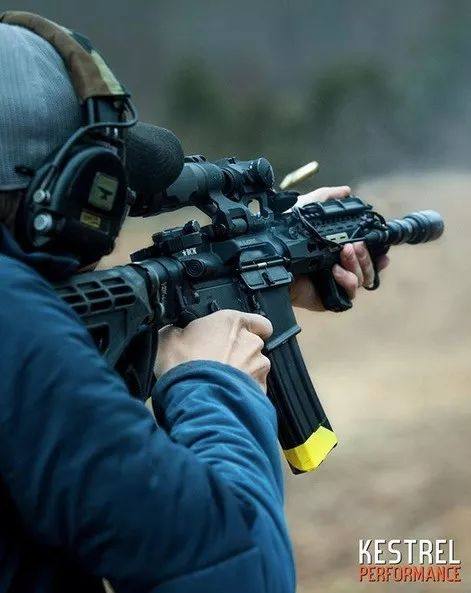 战术卢卡斯完整版,战术教父卢卡斯射击视频