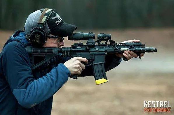 战术卢卡斯完整版,战术教父卢卡斯射击视频