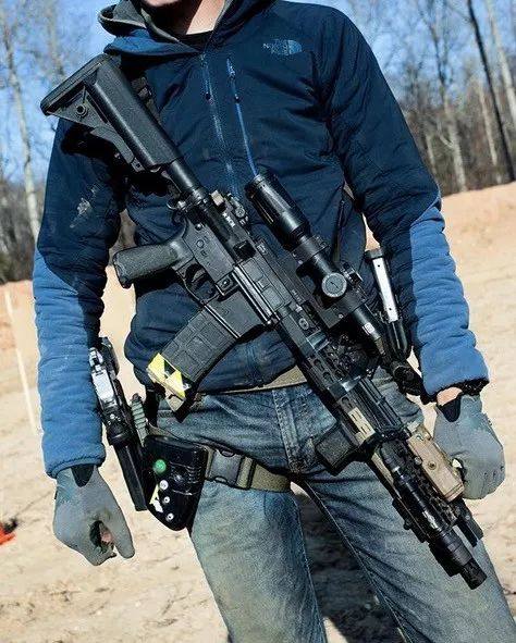 战术卢卡斯完整版,战术教父卢卡斯射击视频