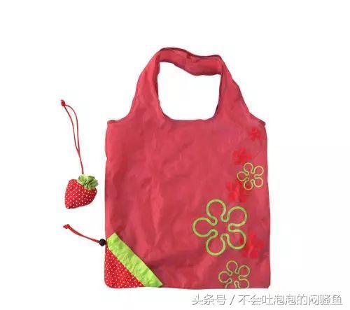 杨幂透明购物袋,花700块买包