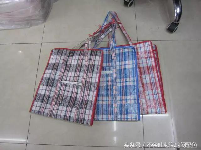 杨幂透明购物袋,花700块买包