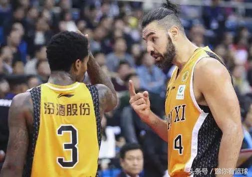 我只想拼命工作然后努力的挣钱,不论做什么工作都是为了挣钱