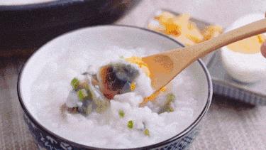 皮蛋瘦肉粥皮蛋可以不煮吗,皮蛋有毒吗是怎样做的