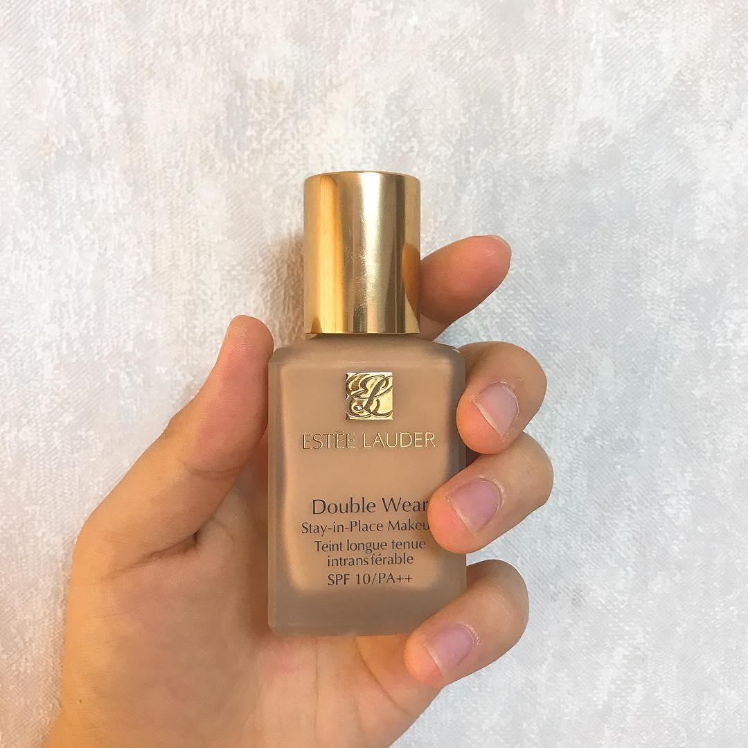 雅诗兰黛白金粉底液色号挑选,阿玛尼粉底液怎么挑选合适自己