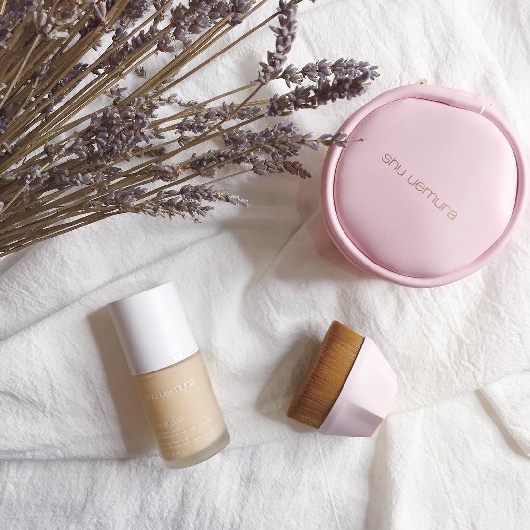 雅诗兰黛白金粉底液色号挑选,阿玛尼粉底液怎么挑选合适自己