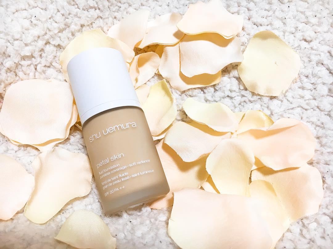 雅诗兰黛白金粉底液色号挑选,阿玛尼粉底液怎么挑选合适自己