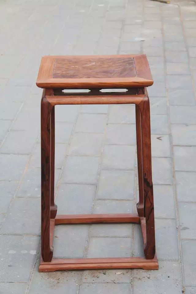 一千块跟1万块沙发的区别,红木家具贵在哪里