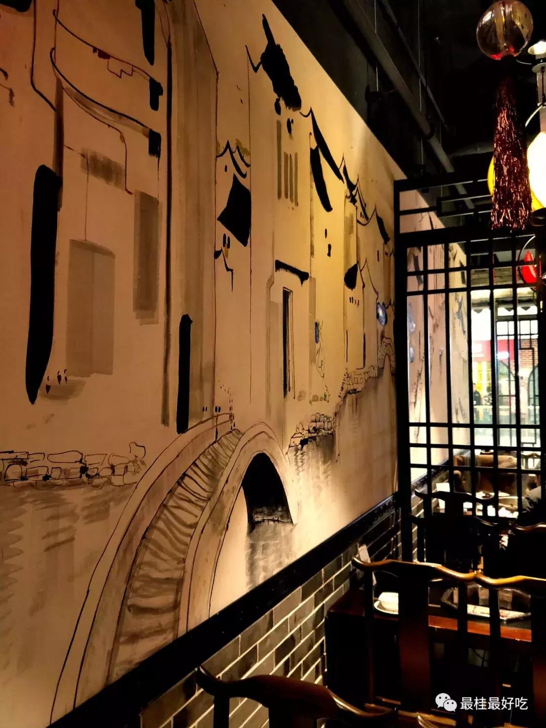 当雨桂林碰上川蜀火锅，不一样的火花碰撞，这家店火了。