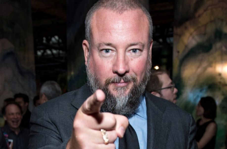 苏芒突然离任时尚集团总裁；开云眼镜部门入驻京东