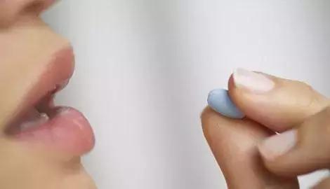 惊呆了!21岁姑娘以为洗澡能避孕,看到检查结果后傻眼了