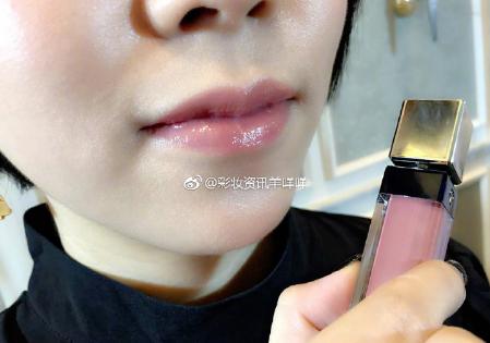 cpb奢华艳光唇釉试色,cpb艳光104口红试色