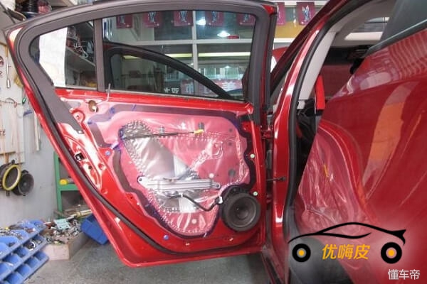 科鲁兹车主：来不及解释了！快上车！去听我的音响……