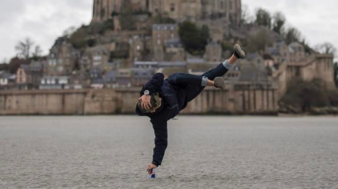 与其玩游戏还不如带你吃鸡,bboy双人配合