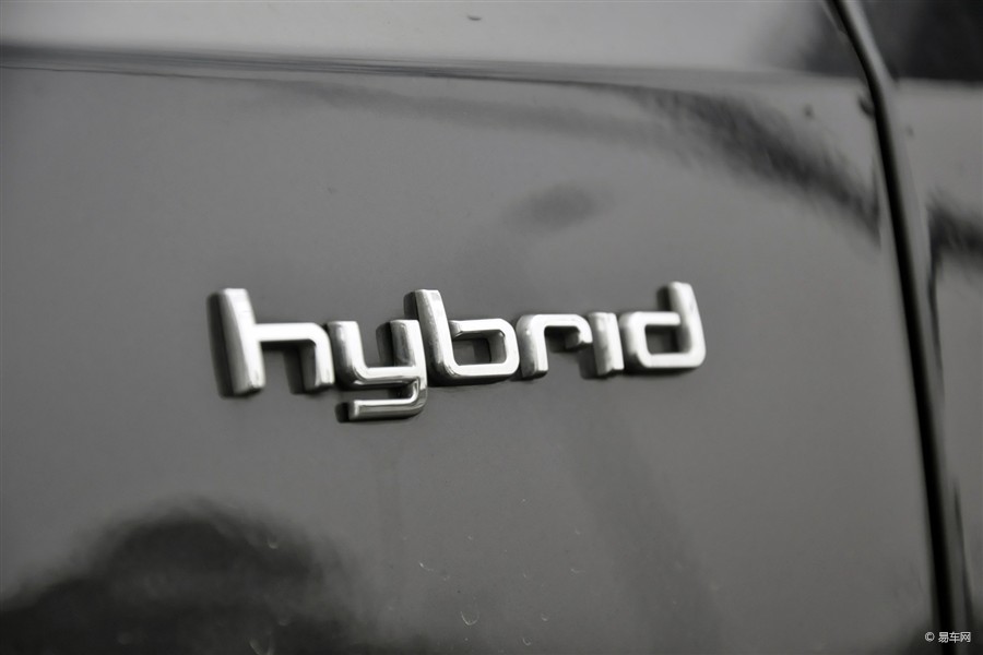 汽车屁股字母意思,车屁股标志是一串字母