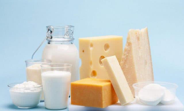 产后吃什么奶多又补,产妇奶量太多该怎么吃才有营养