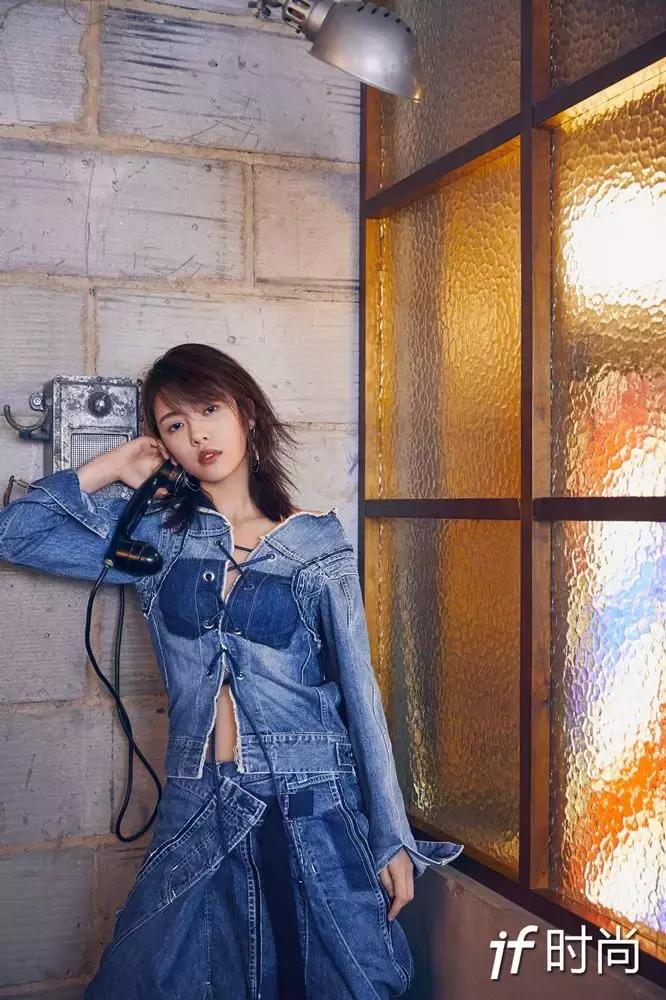 这位小花不仅自曝体重，还大方回应撞脸马思纯、姚晨的“梗”