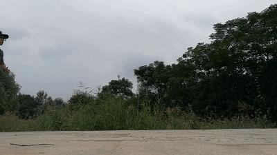 户外足控福利！在碎石路段飞奔近百公里后是种什么感受？