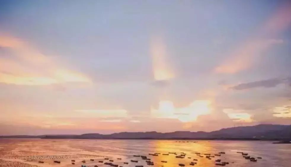 厦门灯塔公园拍照好去处,厦门鼓浪屿打卡景点灯塔