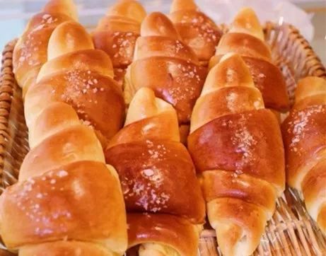 看完就懂,为何80后双胞胎美女妈妈舍弃高薪,缔造健康面包工坊