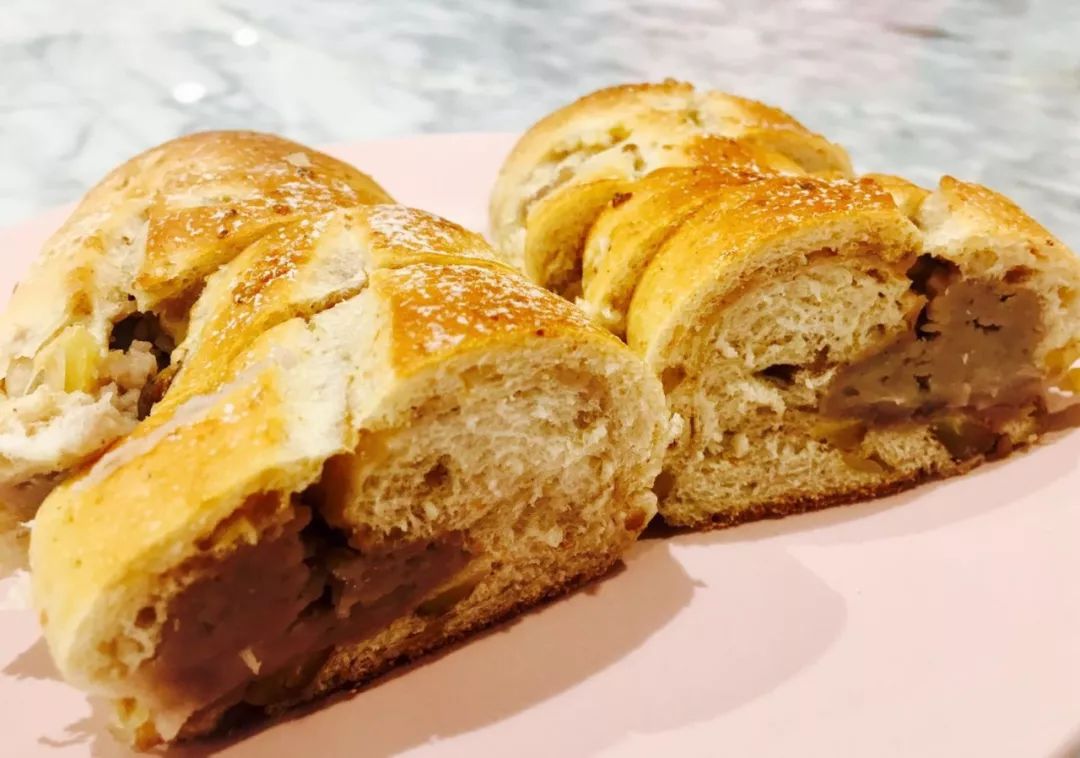 看完就懂,为何80后双胞胎美女妈妈舍弃高薪,缔造健康面包工坊