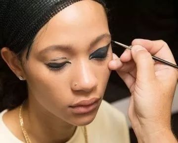 第一次约会化这种妆保证撩到男神,仙女都应该用什么心机妆