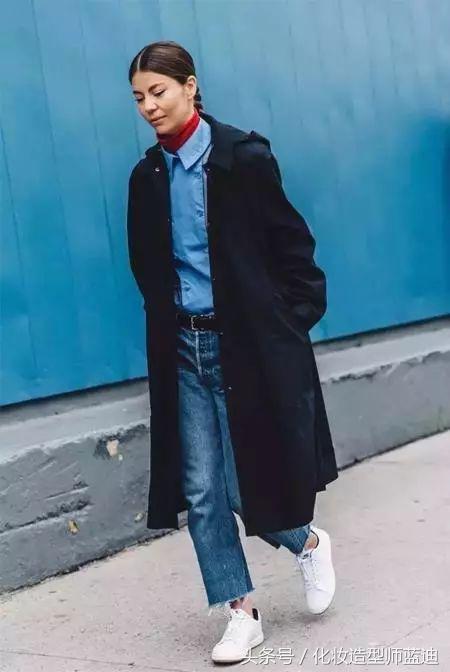 墨绿色毛衣配的衬衫穿搭,毛衣衬衫最温暖的叠穿套路