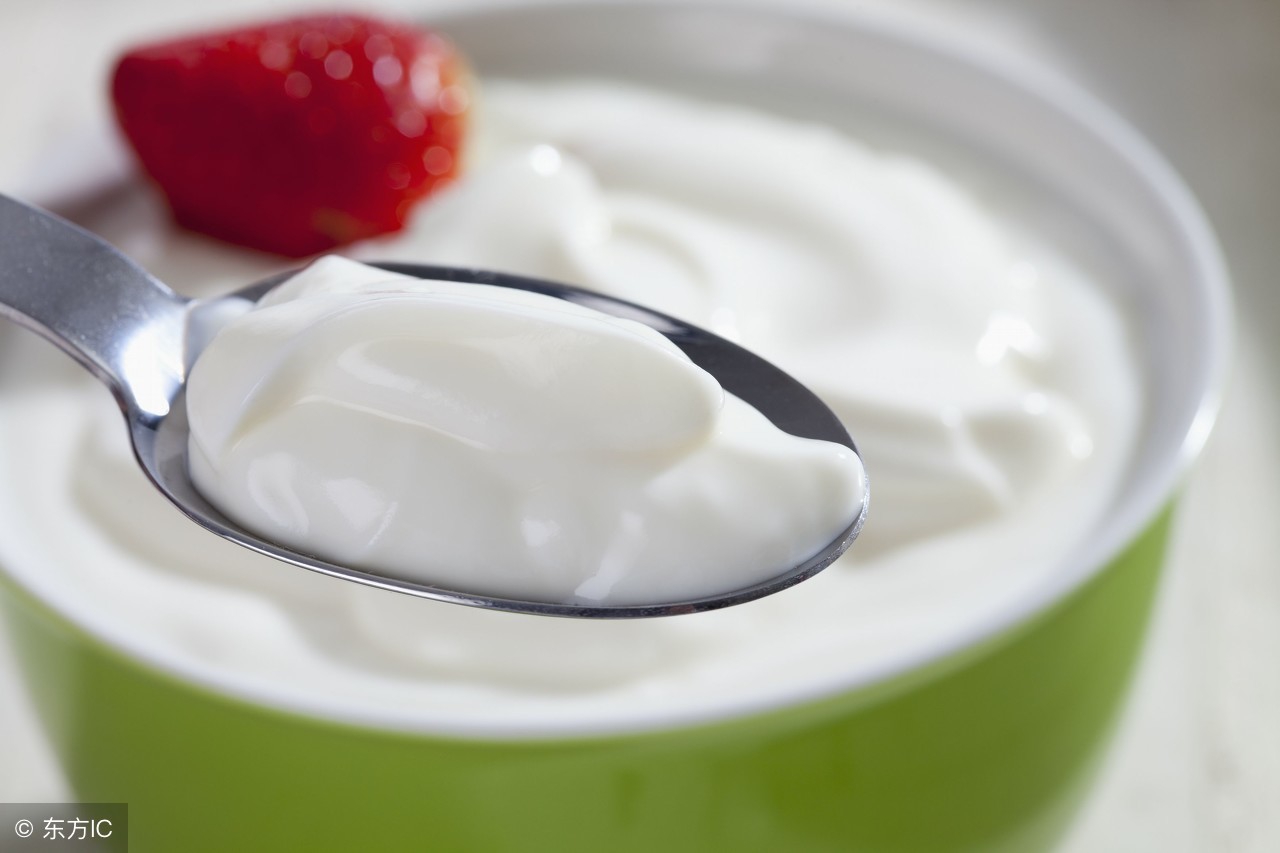 酸奶的功效与作用禁忌人群,宝宝喝酸奶的好处